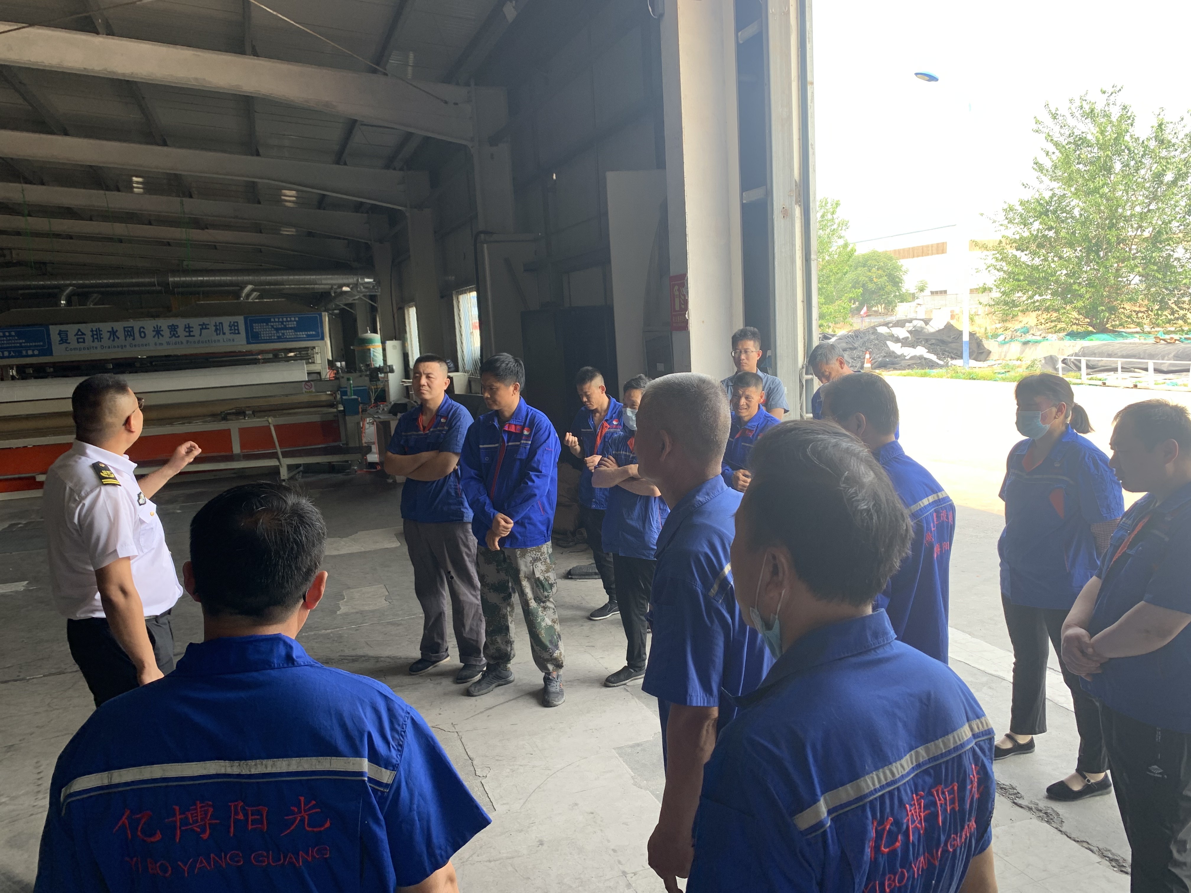 《鼎盛国际开展消防培训，，，，，提升清静意识》_鼎盛国际_HDPE土工膜_喷糙土工膜_复合土工膜